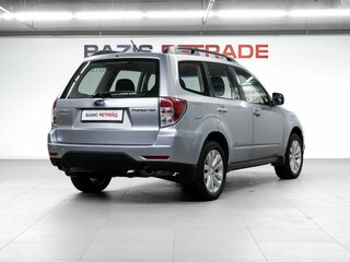 2011 Subaru Forester III Рестайлинг, серебристый, 1100000 рублей, вид 5