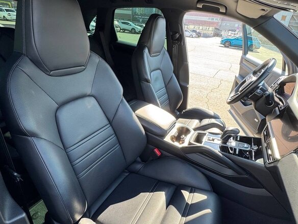2020 Porsche Cayenne E-Hybrid III, серебристый - вид 14