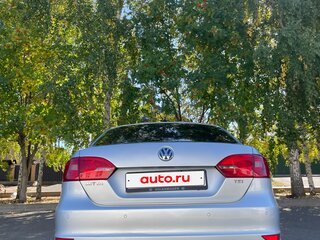 2013 Volkswagen Jetta VI, серебристый, 860000 рублей, вид 3