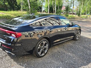 2021 Kia K5 III, чёрный, 2900000 рублей, вид 5