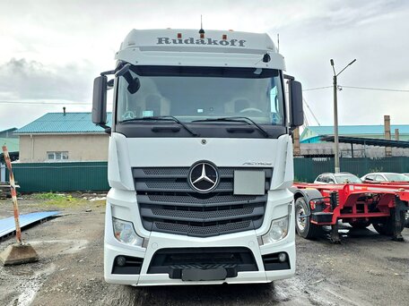 2020 Mercedes-Benz Actros, белый, 4900000 рублей, вид 5