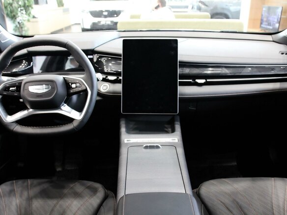 2025 Geely Preface I, чёрный - вид 18