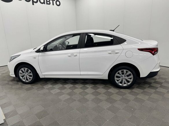 2022 Hyundai Solaris II Рестайлинг, белый, 1540000 рублей - вид 8