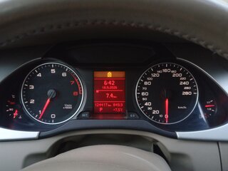 2011 Audi A4 IV (B8), белый, 1180000 рублей, вид 5