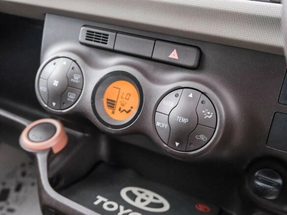 2011 Toyota Passo II (C30), красный, 669000 рублей - вид 15