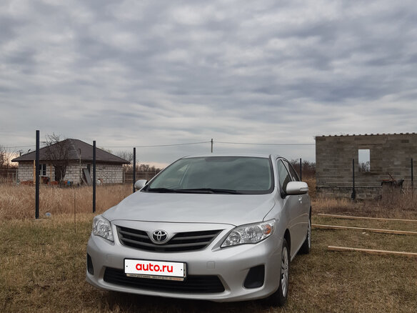 2012 Toyota Corolla X (E140, E150) Рестайлинг, серебристый, 1150000 рублей - вид 1