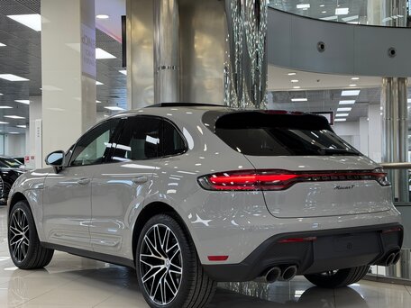 2025 Porsche Macan I Рестайлинг 2, серый, 11495000 рублей, вид 3