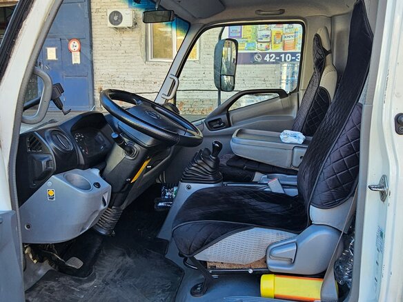 2012 Hino Series 300 (Dutro), белый, 2000000 рублей - вид 3