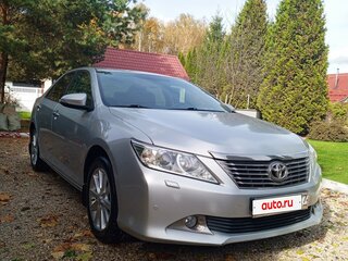 2014 Toyota Camry VII (XV50), серый, 1890000 рублей, вид 4