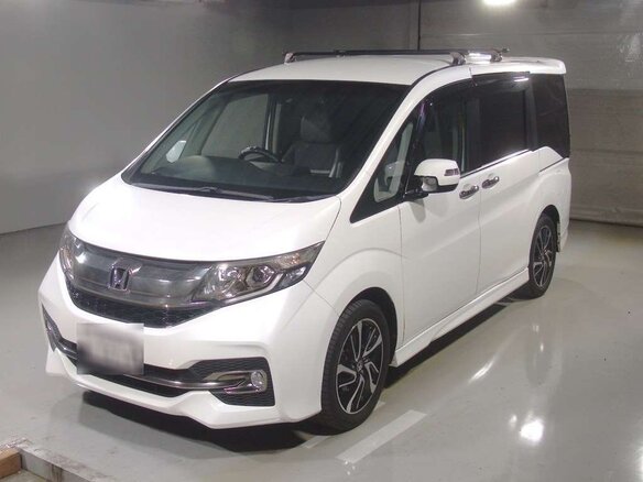 2017 Honda Stepwgn Spada V, белый, 1480008 рублей