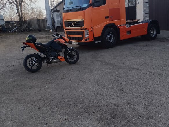 2010 Volvo FH, оранжевый, 4100000 рублей - вид 23