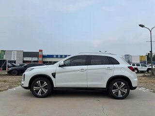 2023 Mitsubishi ASX I Рестайлинг 3, белый, 1750000 рублей, вид 5