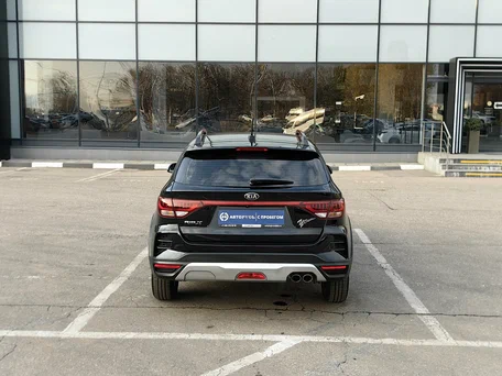 2021 Kia Rio X IV Рестайлинг, чёрный, 1485000 рублей, вид 4