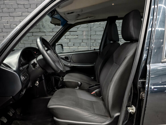 2018 Chevrolet Niva I Рестайлинг, чёрный, 800000 рублей - вид 10