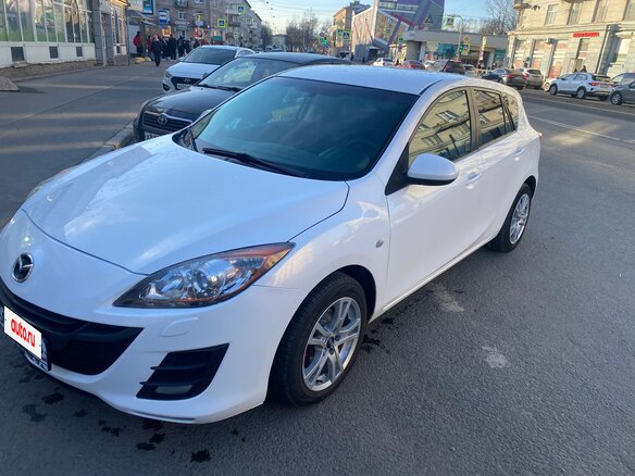 2011 Mazda 3 II (BL), белый, 680000 рублей
