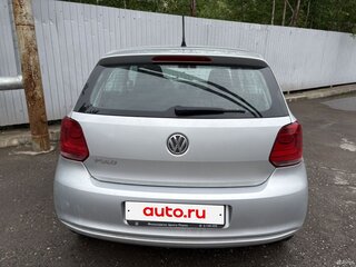2010 Volkswagen Polo V, серебристый, 525000 рублей, вид 4