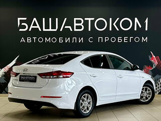 2016 Hyundai Elantra VI (AD), белый, 1300000 рублей, вид 4