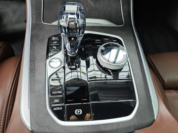 2021 BMW X5 M50i IV (G05/G18), серый, 8290000 рублей - вид 24