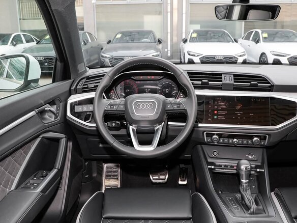 2026 Audi Q3 TFSI III (FJ), серый, 3900000 рублей - вид 13