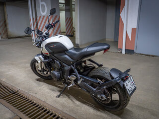 2021 Triumph Trident 660, белый, 729000 рублей, вид 3