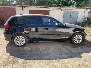 2008 BMW 1 серии 116i I (E81/E82/E87/E88) Рестайлинг, чёрный, 720000 рублей, вид 3
