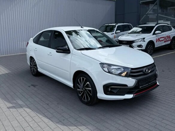 2025 Lada (ВАЗ) Granta Sport I Рестайлинг, белый, 1622000 рублей - вид 2