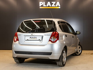 2009 Chevrolet Aveo I Рестайлинг, серебристый, 330000 рублей, вид 3