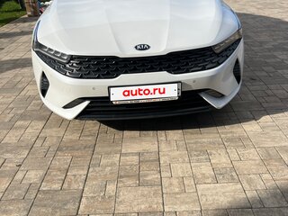 2021 Kia K5 III, белый, 2300000 рублей, вид 1
