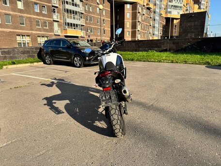 2020 Yamaha Tenere 700, красный, 999999 рублей, вид 3