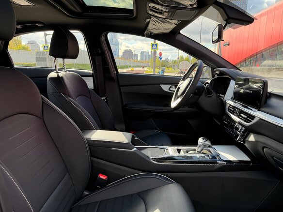 2026 Kia K3 II (China Market) Рестайлинг, чёрный, 1900000 рублей - вид 28