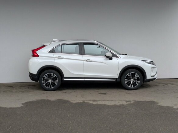2022 Mitsubishi Eclipse Cross I Рестайлинг, белый, 2690000 рублей - вид 4