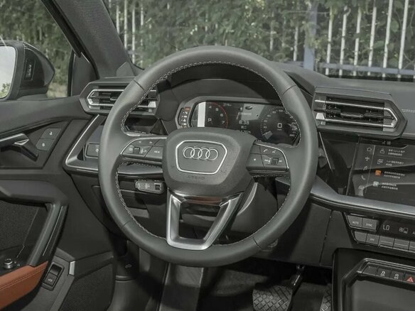 2026 Audi A3 Sportback 35 TFSI IV (8Y) Рестайлинг, фиолетовый, 3630000 рублей - вид 10