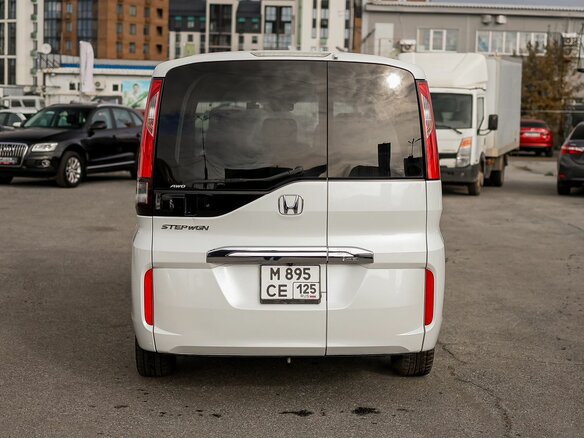 2020 Honda Stepwgn V Рестайлинг, белый, 2299000 рублей - вид 5