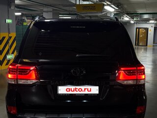 2016 Toyota Land Cruiser 200 Series Рестайлинг 2, чёрный, 5000000 рублей, вид 2