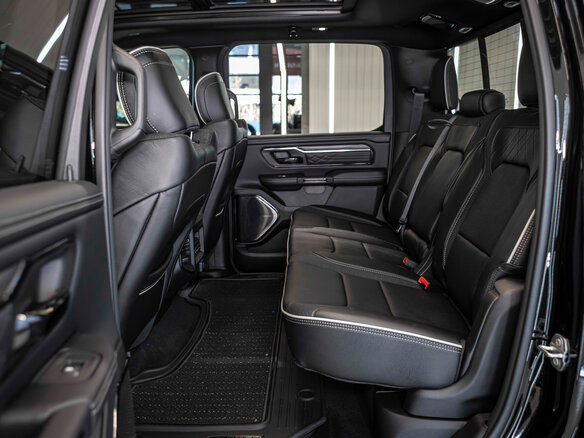 2026 Ram 1500 Crew Cab eTorque V Рестайлинг, чёрный, 11478302 рублей - вид 17