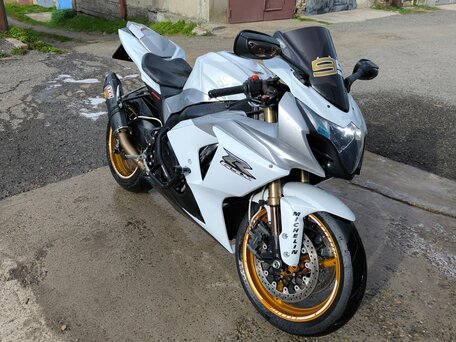 2009 Suzuki GSX-R 1000, белый, 1100000 рублей, вид 3