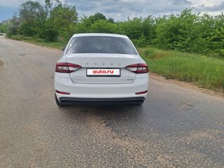 2020 Skoda Octavia III (A7) Рестайлинг, белый, 1950000 рублей, вид 5