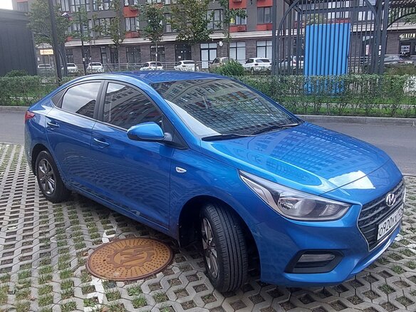 2018 Hyundai Solaris II, синий, 1070000 рублей - вид 1