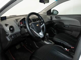 2013 Chevrolet Aveo II, белый, 630000 рублей, вид 5