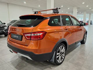 2018 Lada (ВАЗ) Vesta SW Cross I, оранжевый, 1000000 рублей, вид 2
