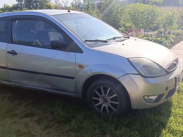 2005 Ford Fiesta Mk5, серебристый, 180000 рублей - вид 3
