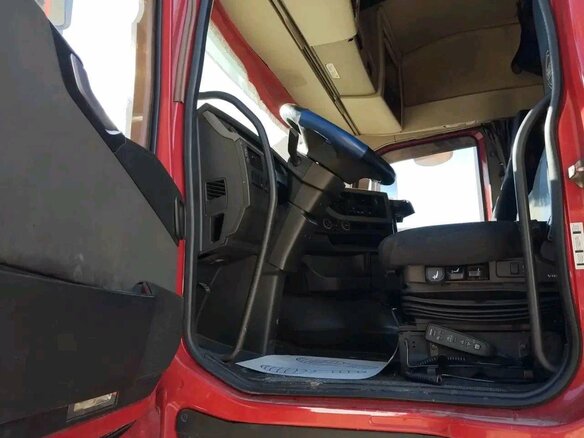 2016 Volvo FH, красный, 5771000 рублей - вид 8