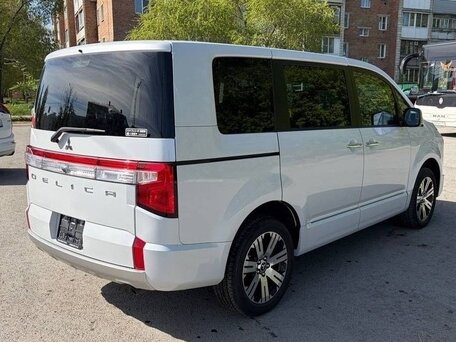 2023 Mitsubishi Delica D:5 I Рестайлинг, белый, 3030000 рублей, вид 5