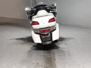 2013 Honda GL 1800 Gold Wing, белый, 1016000 рублей, вид 4