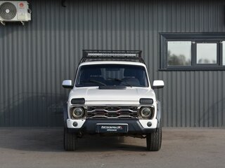 2010 Lada (ВАЗ) 2121 (4x4) I Рестайлинг, белый, 469999 рублей, вид 2