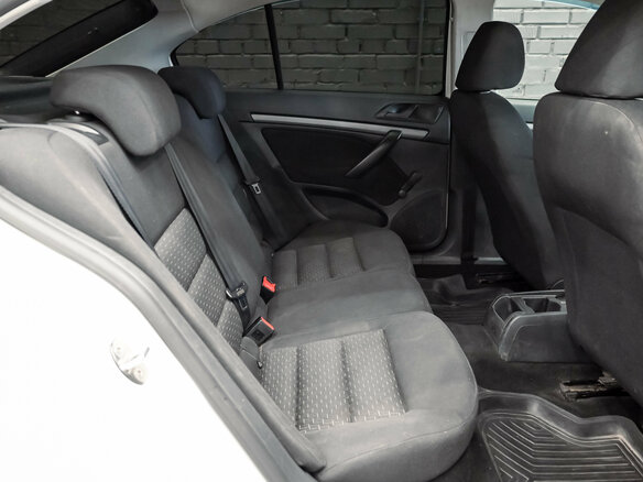 2011 Skoda Octavia II (A5) Рестайлинг, белый, 650000 рублей - вид 15