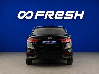 2017 Hyundai Solaris II, чёрный, 999055 рублей, вид 4