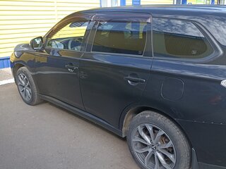 2013 Mitsubishi Outlander III, чёрный, 1150000 рублей, вид 2