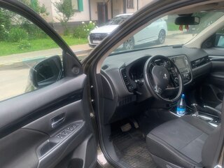 2018 Mitsubishi Outlander III Рестайлинг 3, коричневый, 1700000 рублей, вид 4
