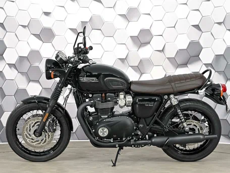 2023 Triumph Bonneville T120, чёрный, 1177000 рублей, вид 4